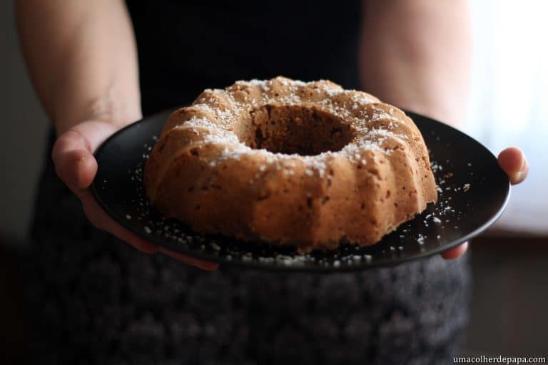 bolo de coco húmido sem leite animal
