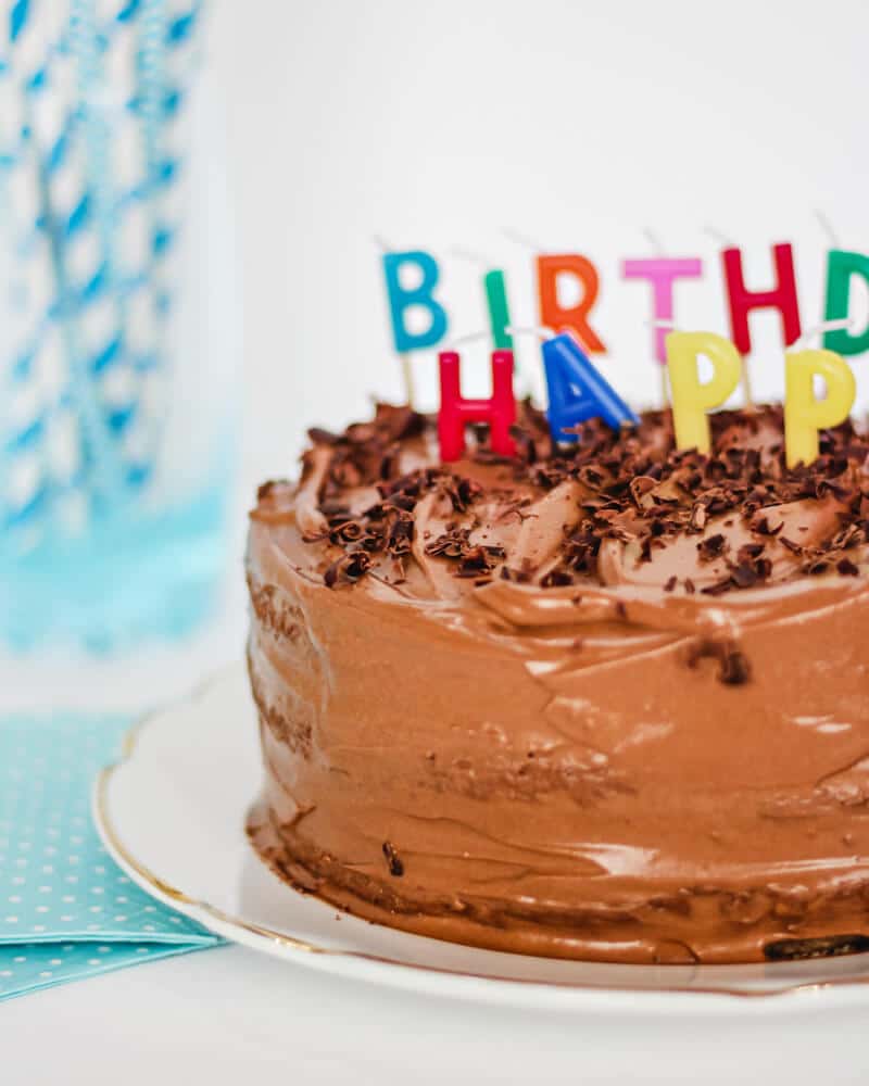 Bolo de aniversário bebé de banana e chocolate - Criar Comer Crescer