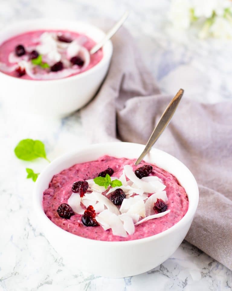 Pudim de chia e frutos vermelhos