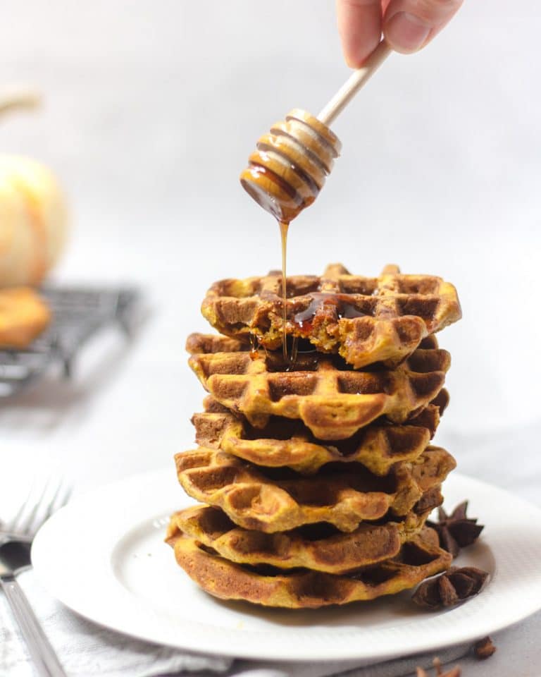 waffles de abóbora vegan - sem leite, lactose nem ovo