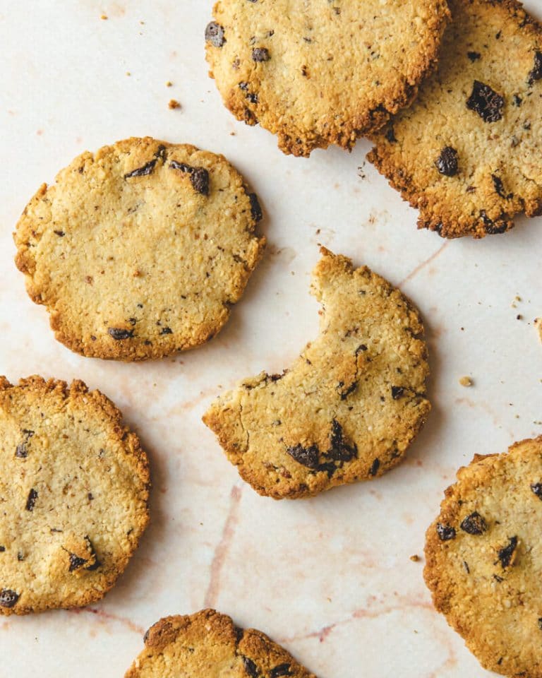Bolachas de amêndoa e pepitas de chocolate super fáceis