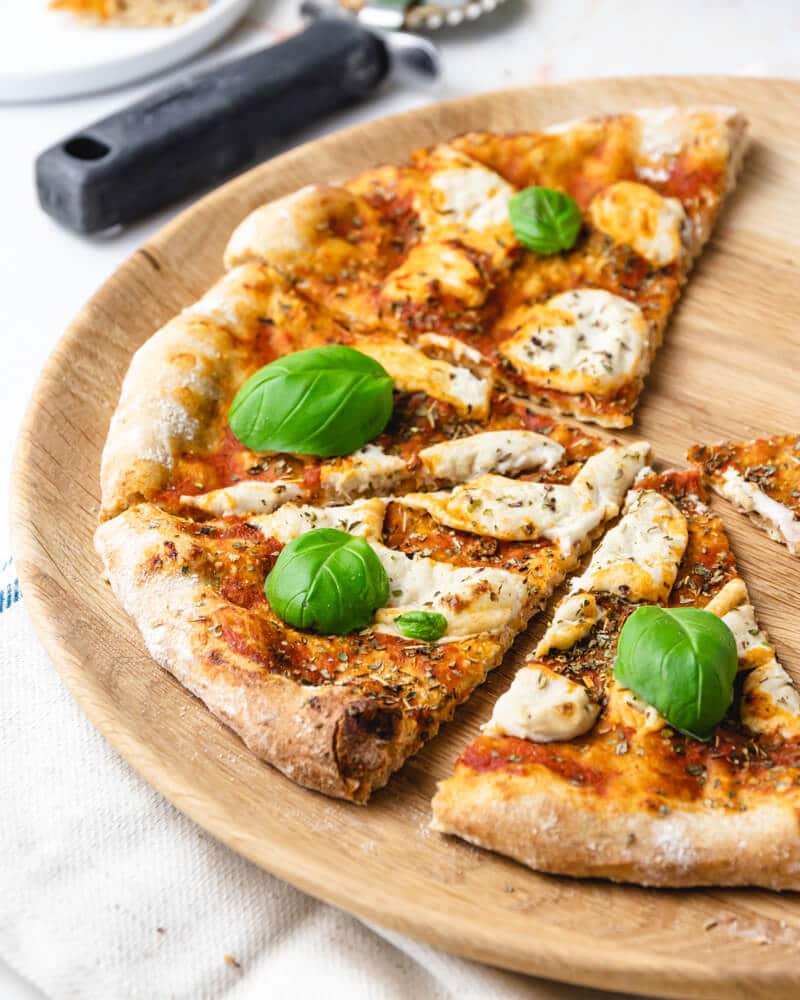 Base para pizza caseira fácil e crocante