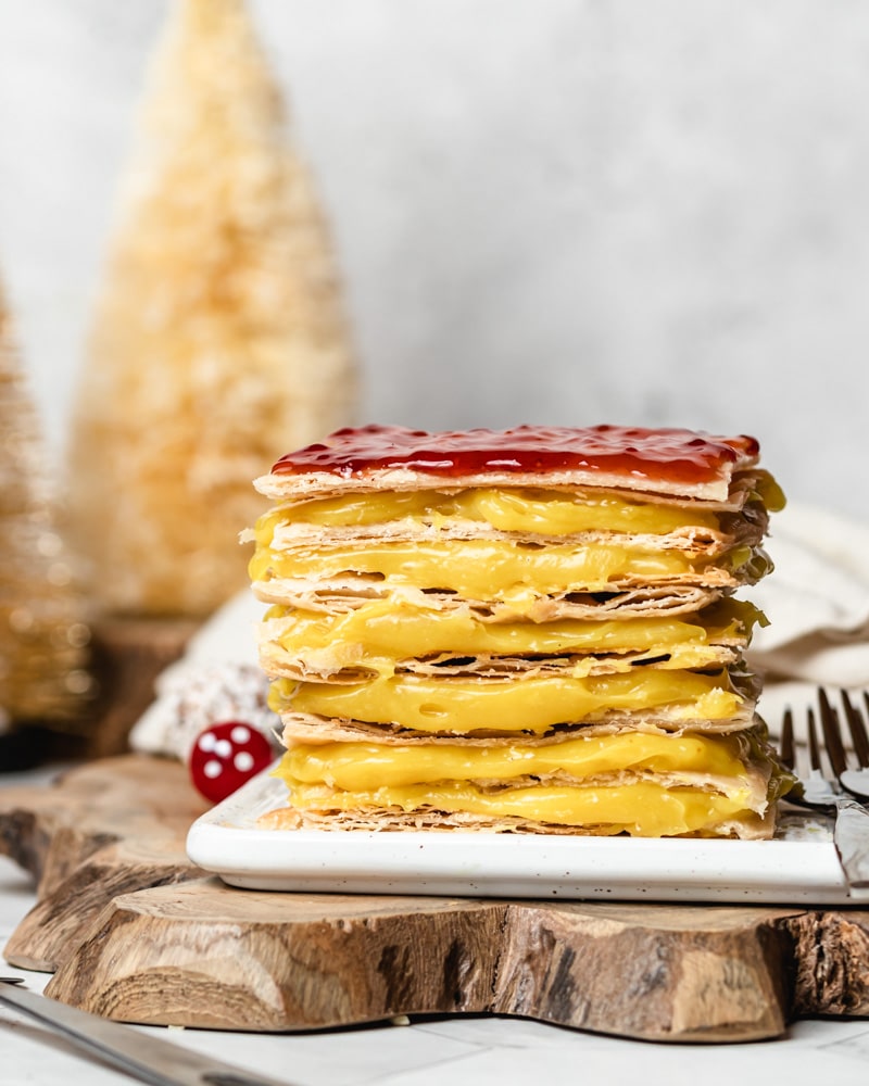 Bolo folhado com creme de pasteleiro sem leite nem ovo