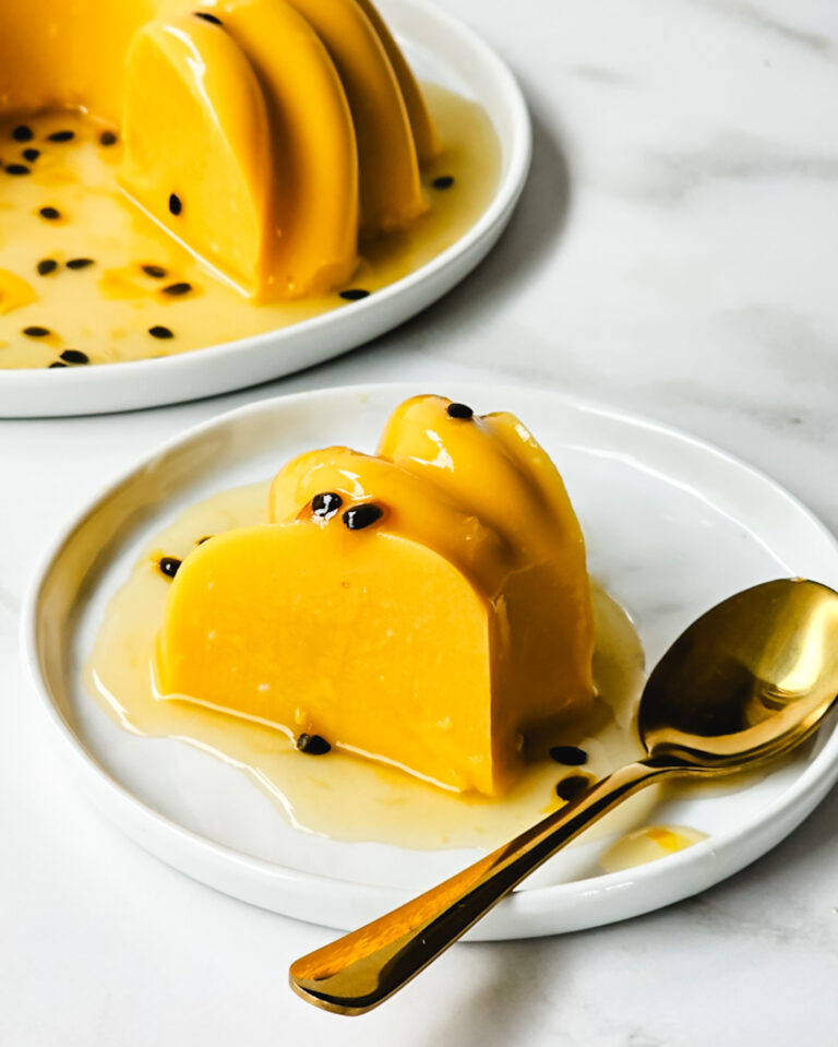 Semifrio de manga e coco vegan e sem glúten