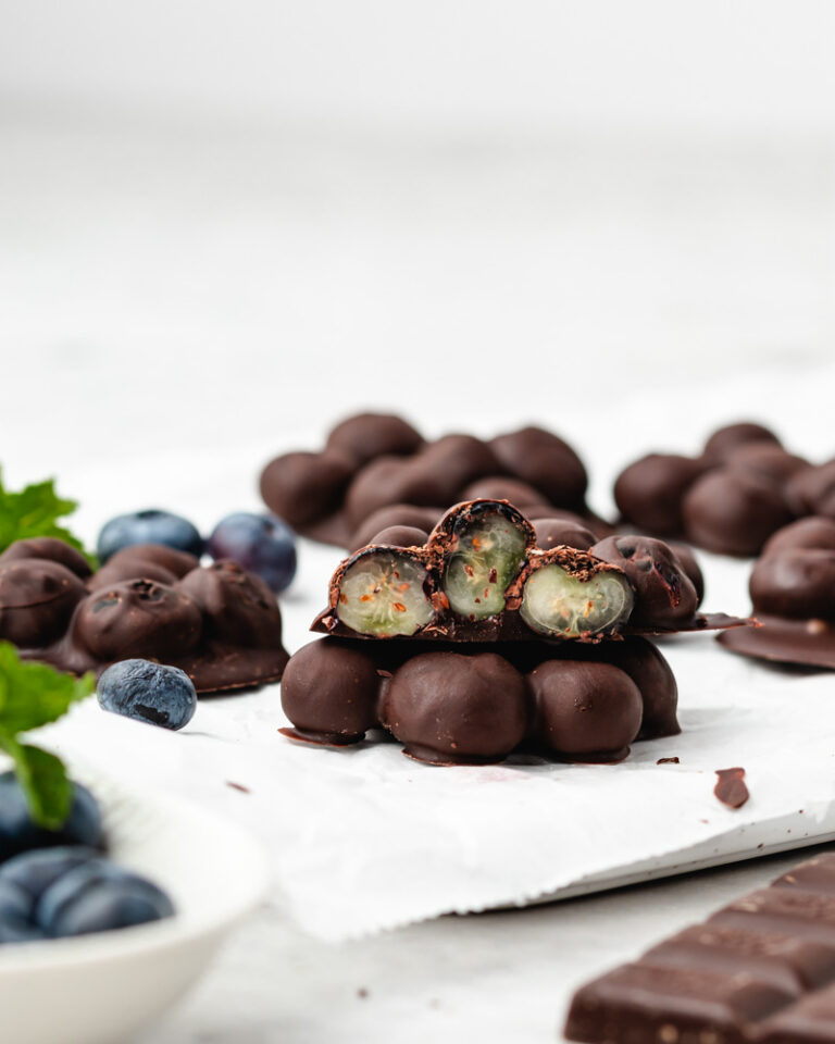 mirtilos cobertos com chocolate